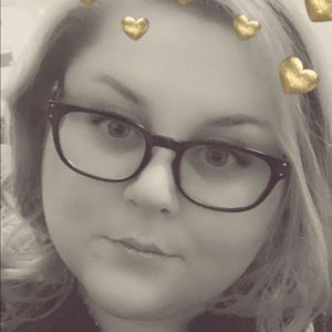 Meet your Posher, Courtney